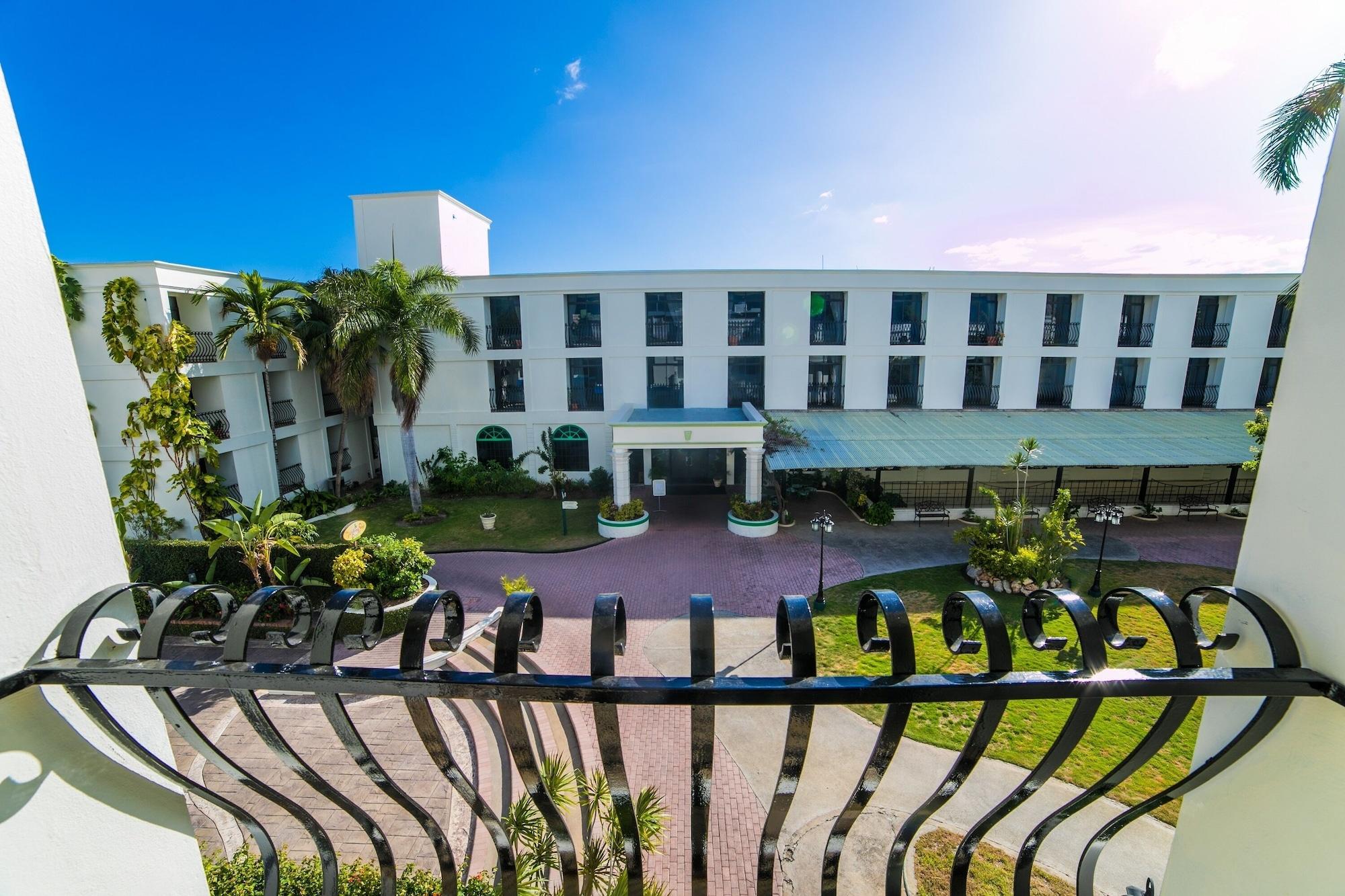 The Knutsford Court Hotel Kingston Exterior photo